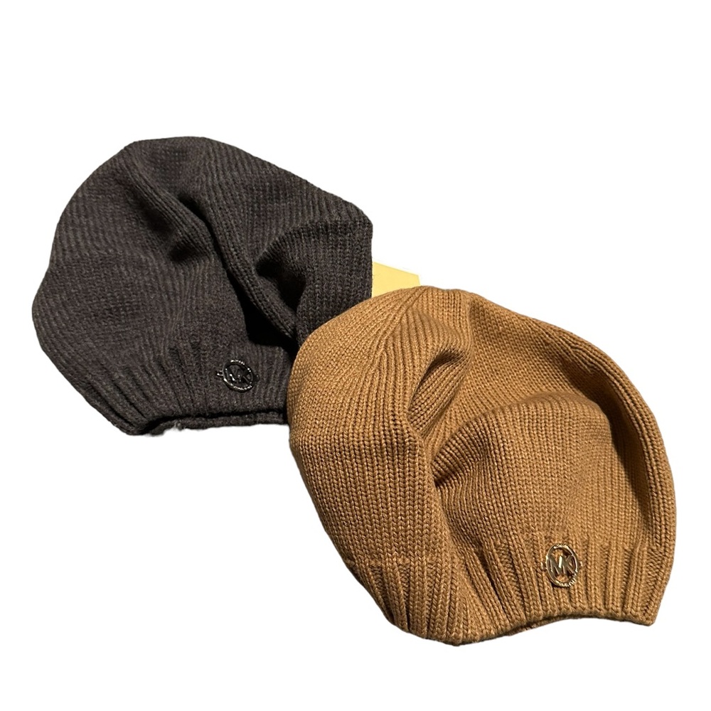Michael Kors Women’s Classic Beret - Picture 3 of 4